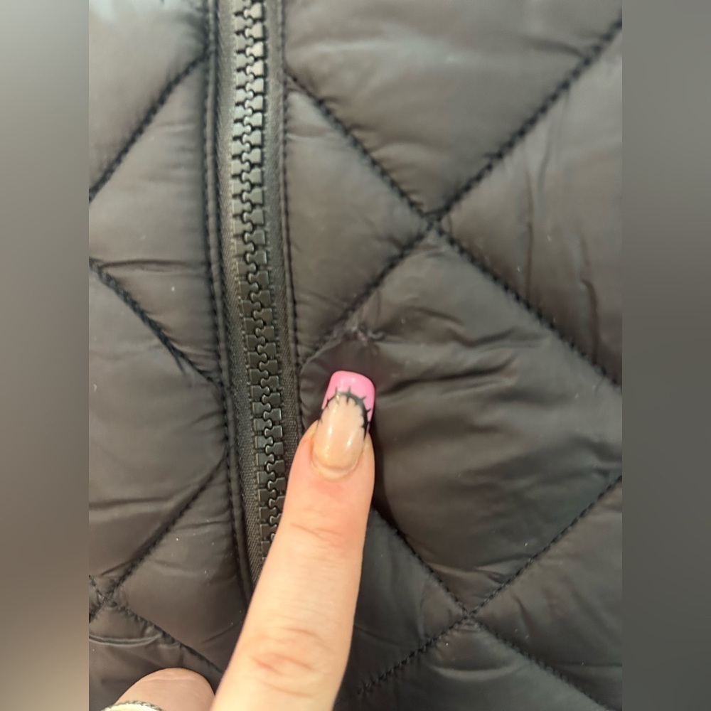 ATHLETA Whisper Black Quilted Puffer Jacket Parka. Size S *small flaw. - Picture 10 of 10